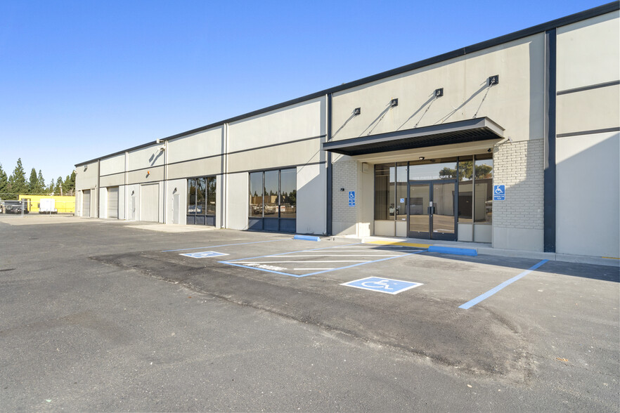 11379 Pyrites Way, Rancho Cordova, CA for lease - Building Photo - Image 1 of 6