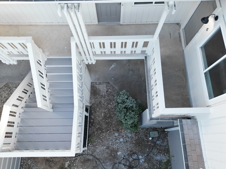 927 E 41st St, Austin, TX à louer - Photo du bâtiment - Image 3 de 16