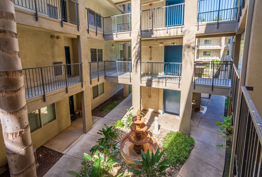 1666 Da Vinci Ct, Davis, CA à vendre - Photo du bâtiment - Image 3 de 63