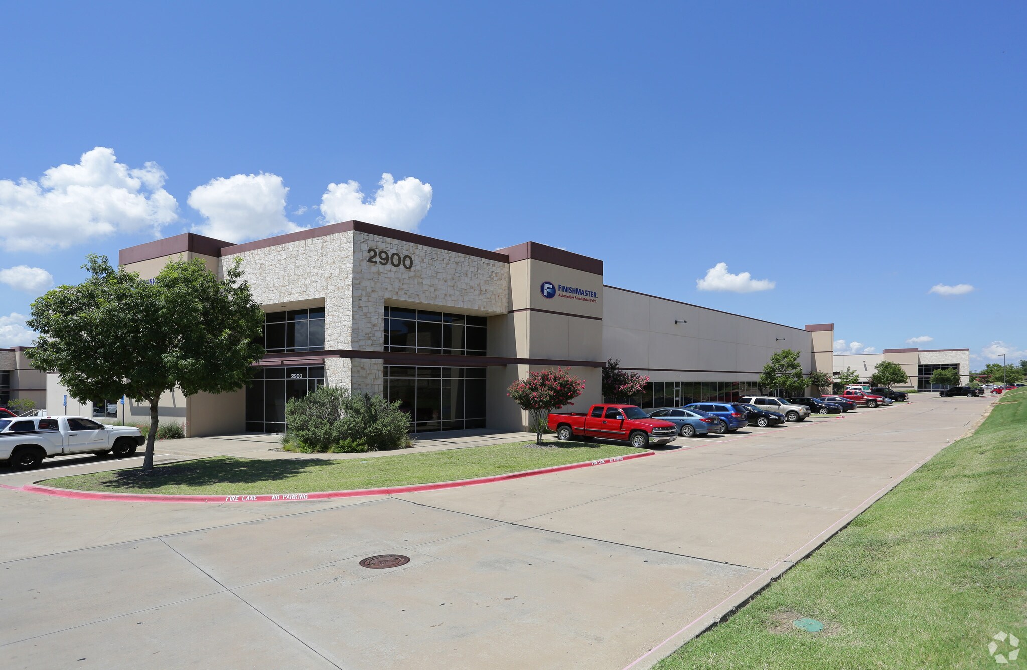 2900 E Pioneer Pky, Arlington, TX à louer Photo du bâtiment- Image 1 de 3