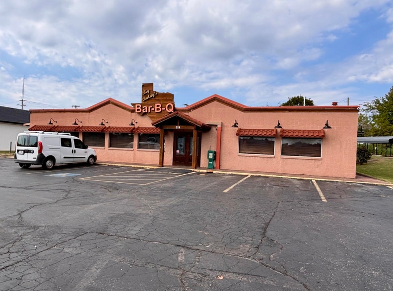 814 E Highway 60, Monett, MO à vendre - Photo du bâtiment - Image 3 de 18