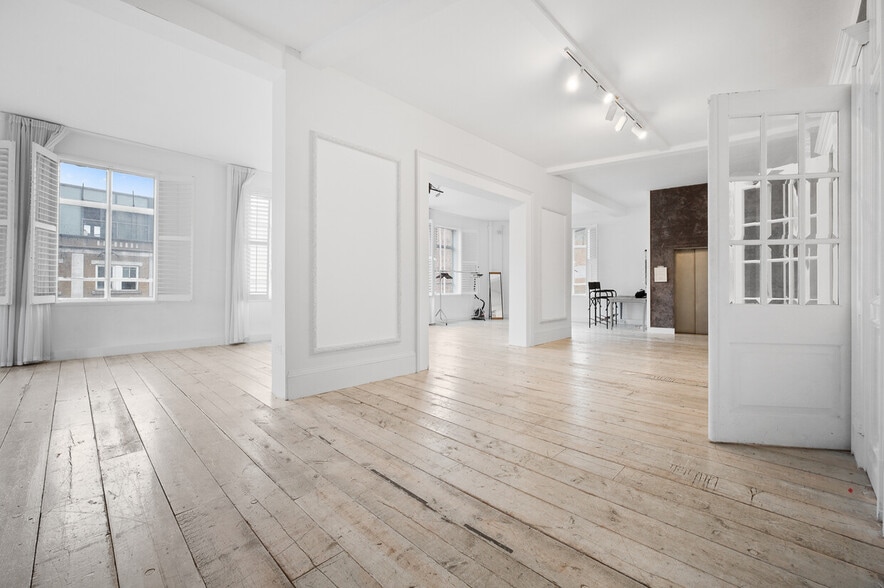 16 Perseverance Works, London for sale - Interior Photo - Image 2 of 13