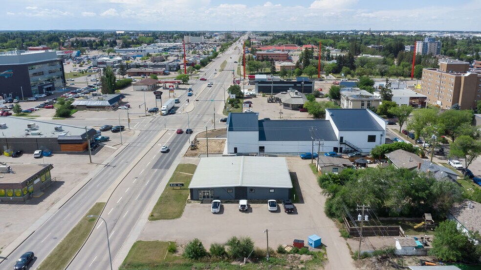 4818 44 st, Lloydminster, SK à vendre - Photo du bâtiment - Image 2 de 11