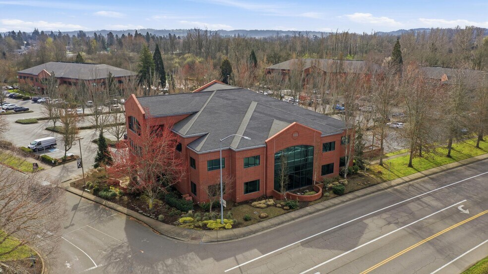 680 Hawthorne Ave SE, Salem, OR à vendre - Photo du bâtiment - Image 2 de 34