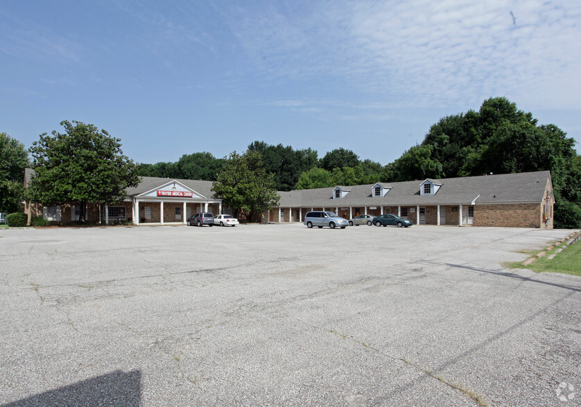 1750 Frayser Blvd, Memphis, TN à vendre - Photo principale - Image 1 de 1