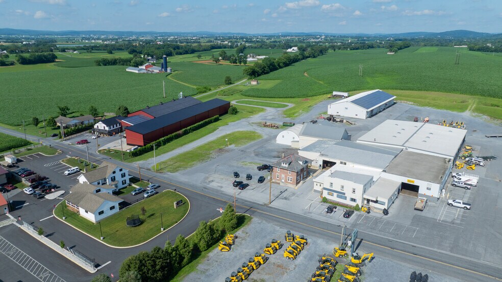 135 Rothsville Station Rd, Lititz, PA à louer - Photo du bâtiment - Image 3 de 41