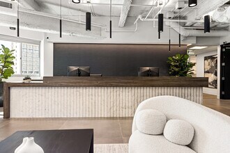 12544 High Bluff Dr, San Diego, CA à louer Photo intérieure- Image 1 de 3