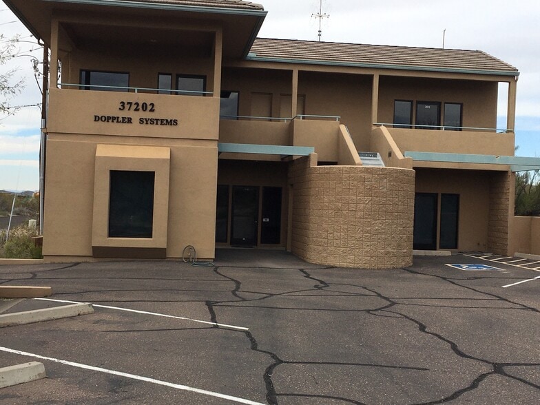 7530 E Nonchalant Ave, Carefree, AZ for sale - Building Photo - Image 3 of 46