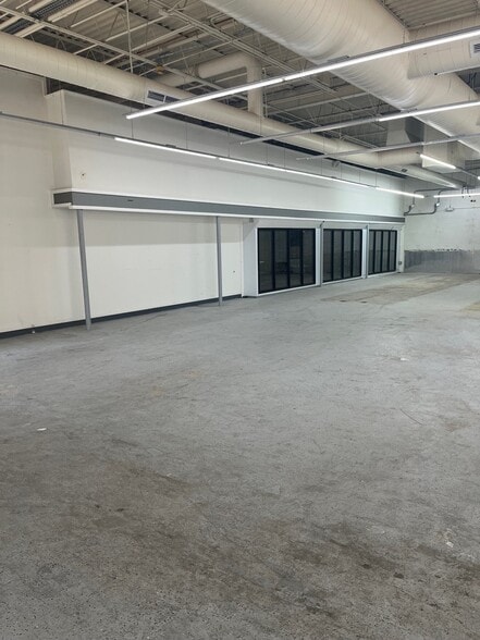 207 Cambridge St, Burlington, MA for lease - Building Photo - Image 2 of 12