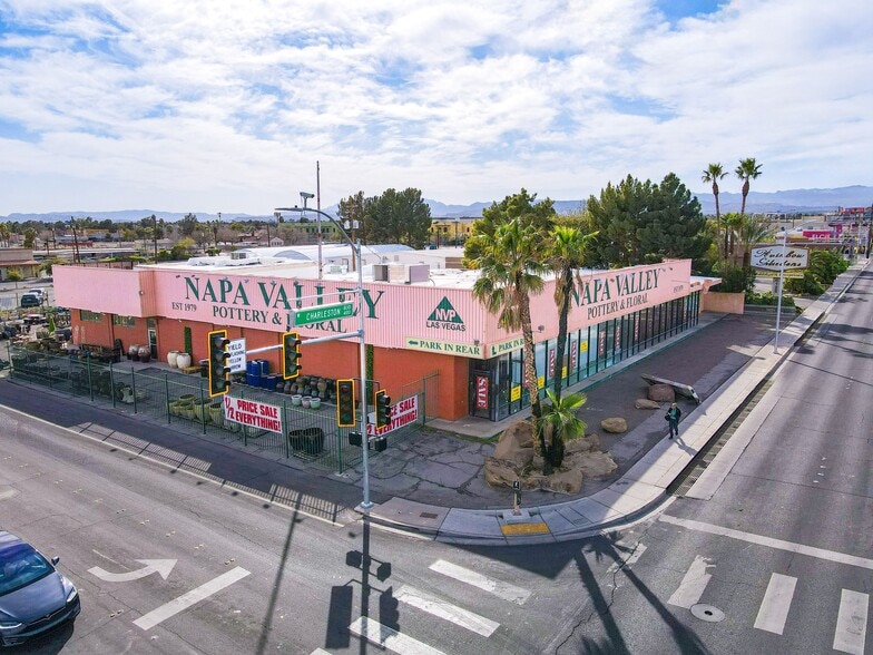 4101-4113 W Charleston Blvd, Las Vegas, NV à louer - Photo du bâtiment - Image 1 de 14