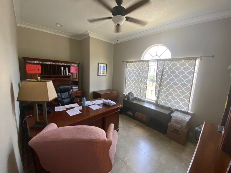 1565 Sarno Rd, Melbourne, FL à vendre - Photo intérieure - Image 3 de 18