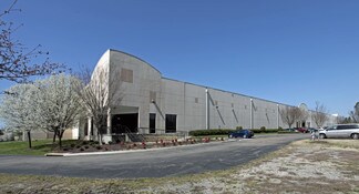 Plus de détails pour 801-805 Liberty Way, Chester, VA - Industriel à louer