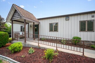 Plus de détails pour 6417 Stockhausen Ln, West Bend, WI - Flex à vendre