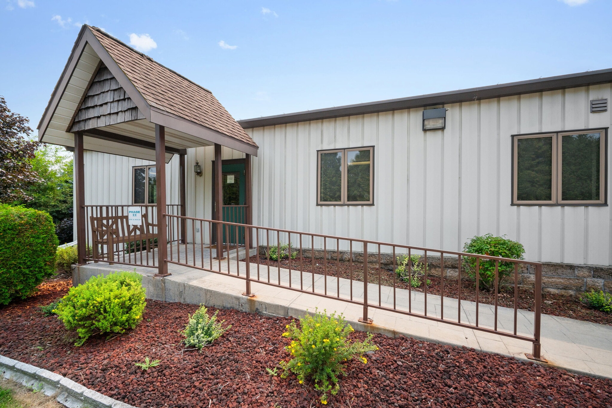 6417 Stockhausen Ln, West Bend, WI for sale Building Photo- Image 1 of 8