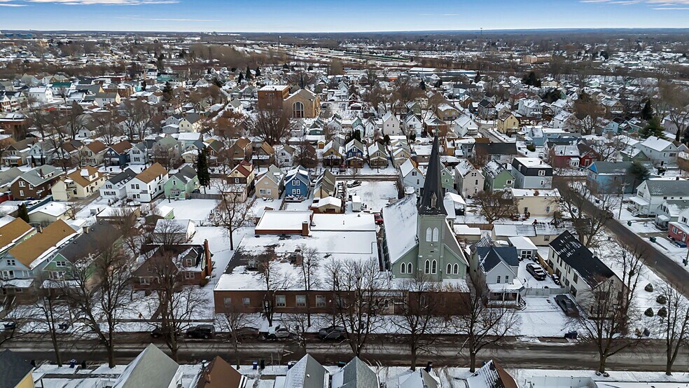115 Gold St, Buffalo, NY à vendre - Photo du bâtiment - Image 2 de 92