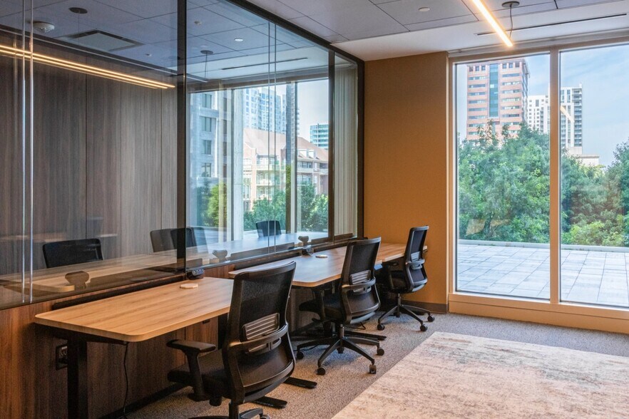 999 Peachtree St Ne, Atlanta, GA à louer - Photo intérieure - Image 3 de 11