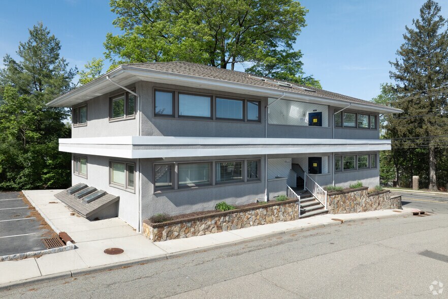 500 Prospect Ave, West Orange, NJ à vendre - Photo du bâtiment - Image 1 de 21