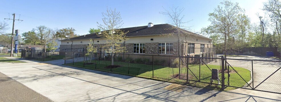 2902 Florida Blvd, Baton Rouge, LA for lease - Primary Photo - Image 1 of 5