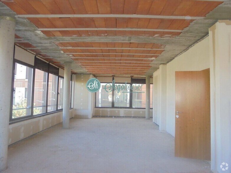 Commerce de détail dans La Lastrilla, Segovia à louer - Photo intérieure - Image 1 de 1