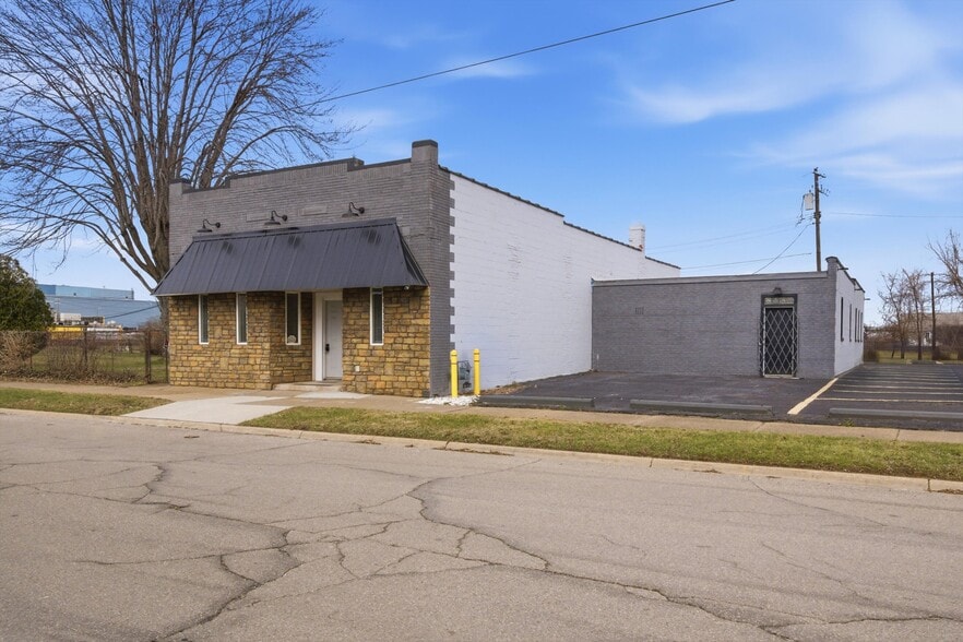 10118 Eagle St, Dearborn, MI for sale - Building Photo - Image 2 of 58