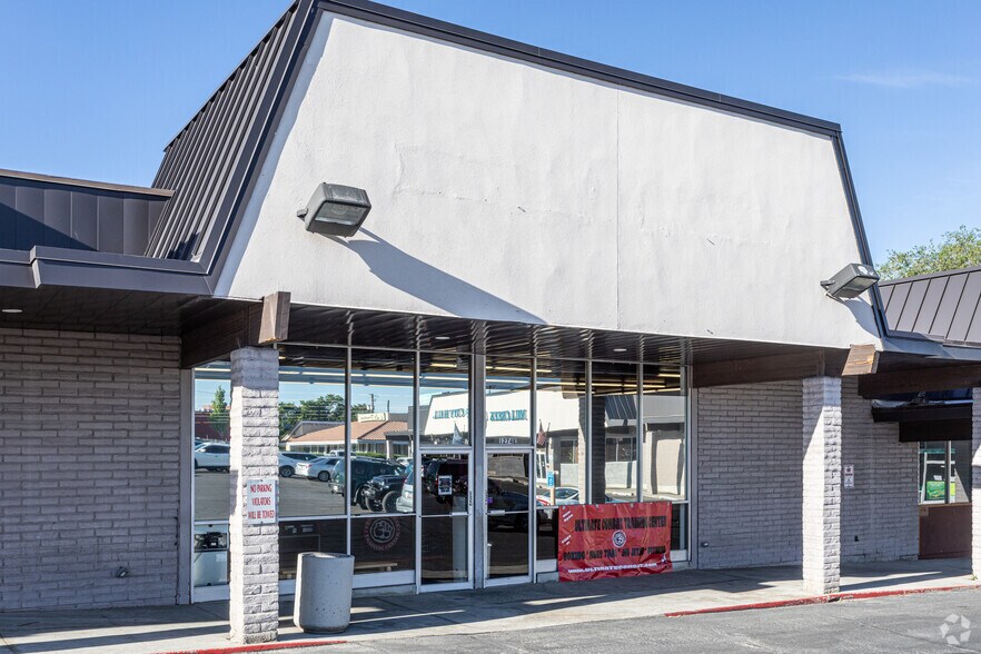 1260-1288 E 3300 S, Salt Lake City, UT à louer - Photo du bâtiment - Image 3 de 6