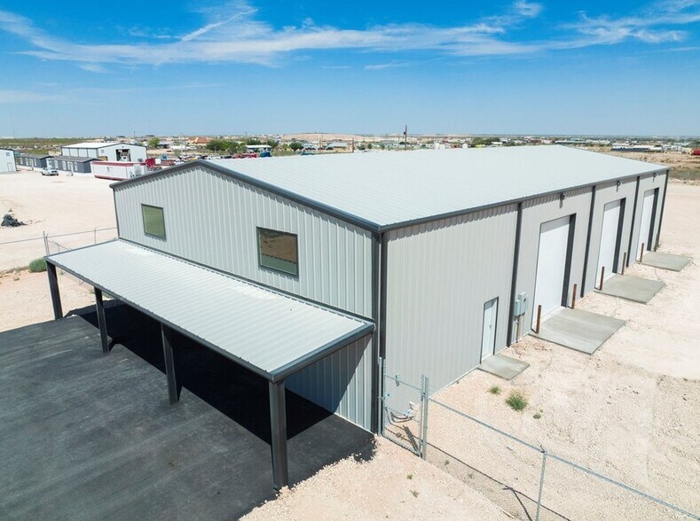 14050 W Silver Fox Trl, Odessa, TX à louer - Photo du bâtiment - Image 3 de 39