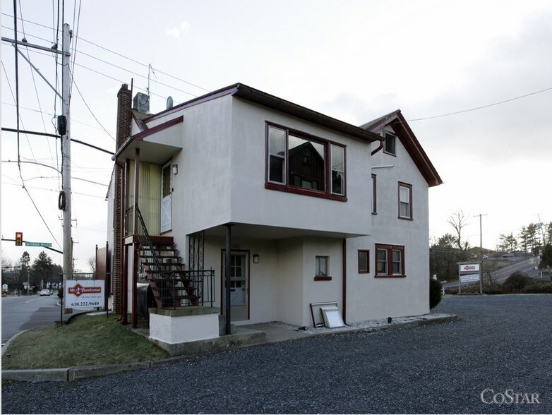 1289 Bridge Rd, Schwenksville, PA à vendre - Photo du bâtiment - Image 2 de 3