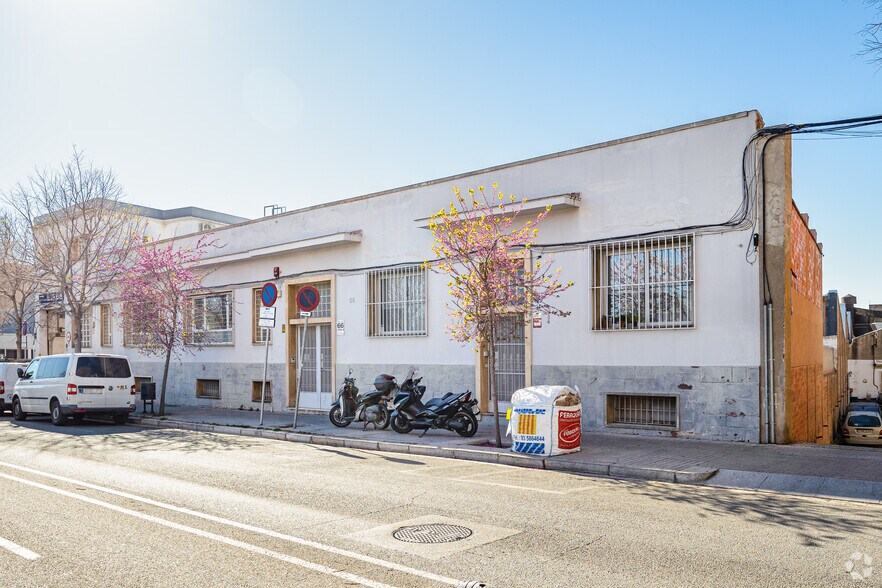 Office/Retail in Barcelona, Barcelona for lease - Building Photo - Image 2 of 2