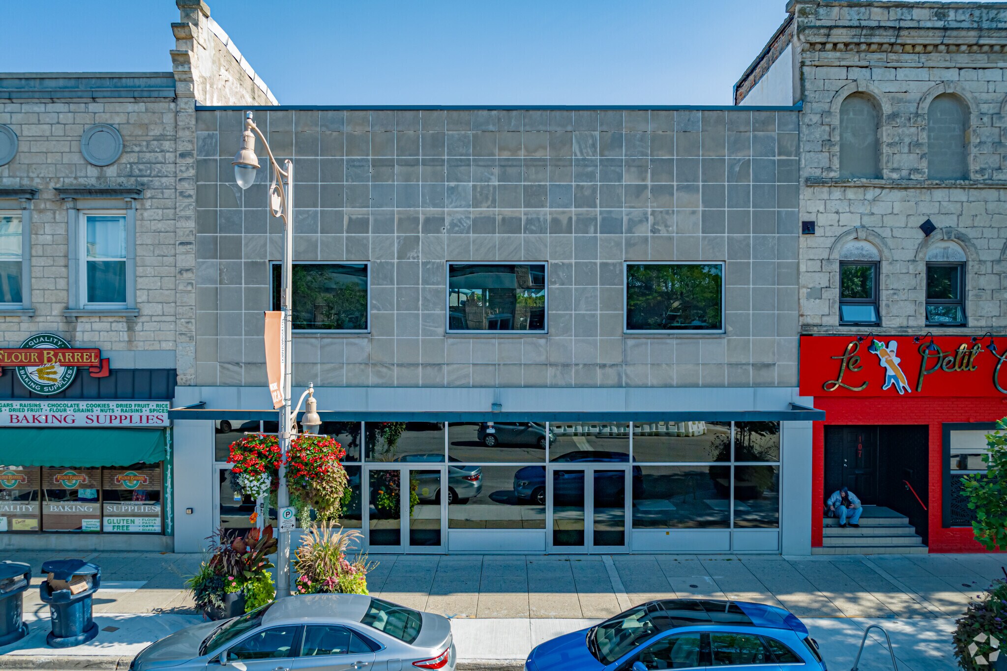 111 Wyndham St N, Guelph, ON for lease Primary Photo- Image 1 of 5