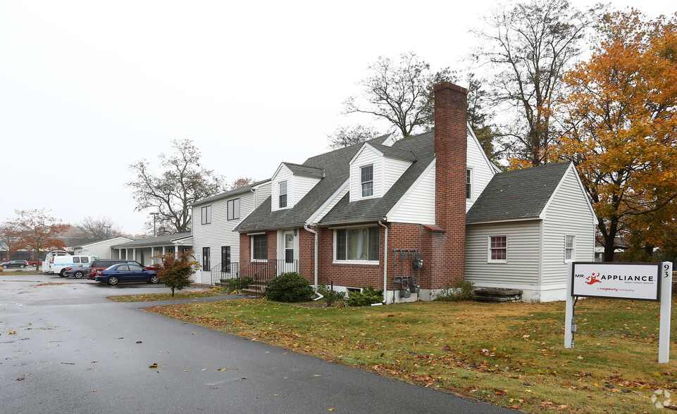 93 Elm St, Old Saybrook, CT à vendre - Photo principale - Image 1 de 1