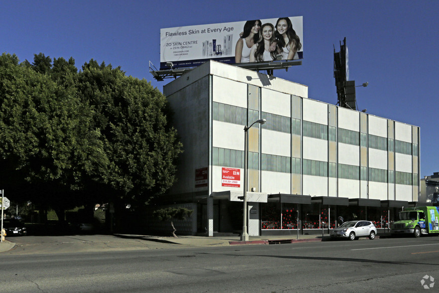 8111 Beverly Blvd, Los Angeles, CA à louer - Photo du bâtiment - Image 2 de 15