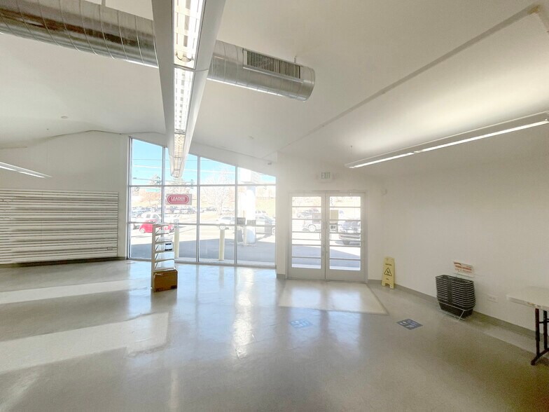 6336 Leetsdale Dr, Denver, CO à vendre - Photo du bâtiment - Image 3 de 8