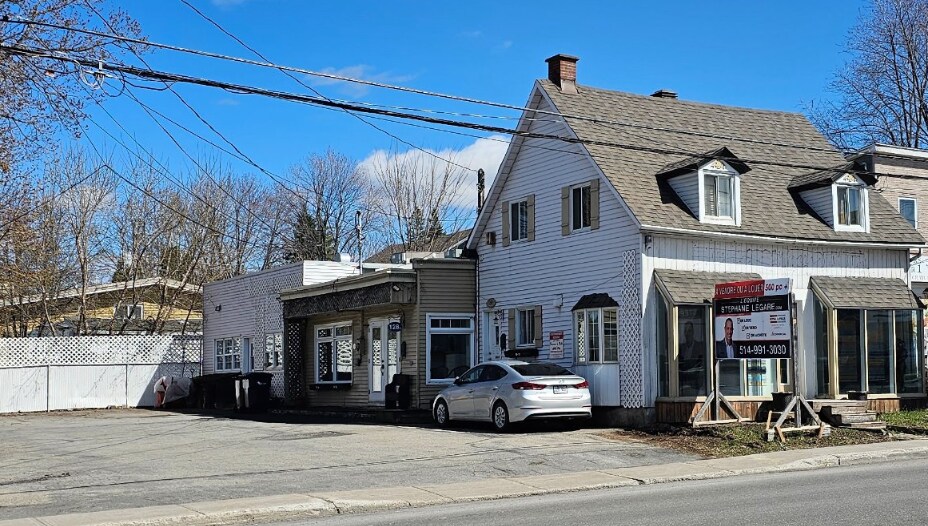 128-128A Boul Curé-Labelle, Laval, QC à vendre Photo principale- Image 1 de 1