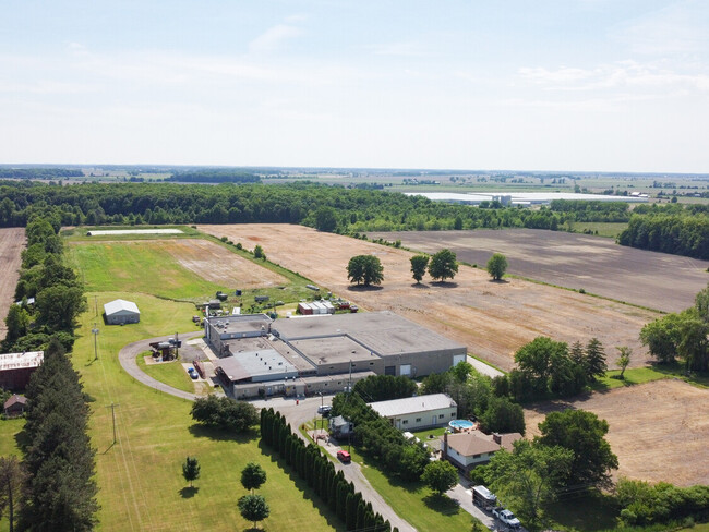 Plus de détails pour 324 County Road 34, Kingsville, ON - Industriel à vendre