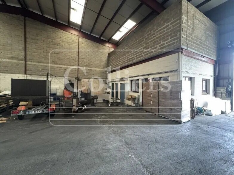 Office in Aubagne for lease - Interior Photo - Image 3 of 3