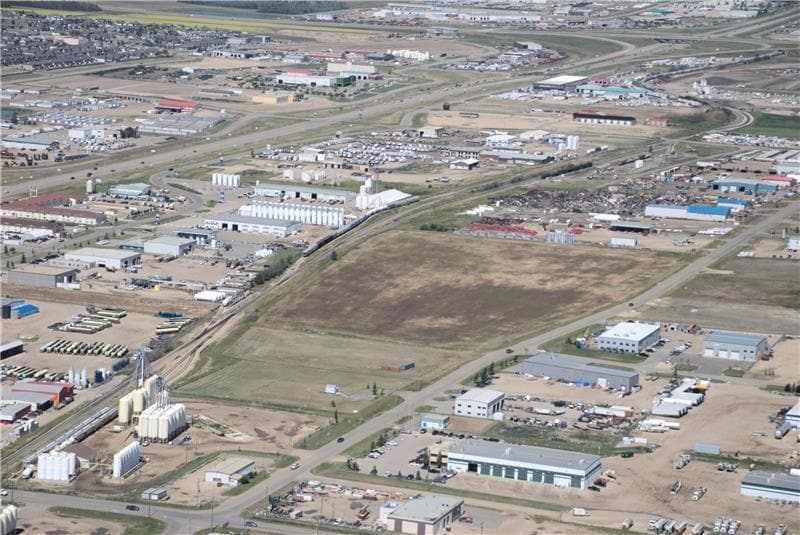 138th Ave & 97th St, Grande Prairie, AB for sale Primary Photo- Image 1 of 2