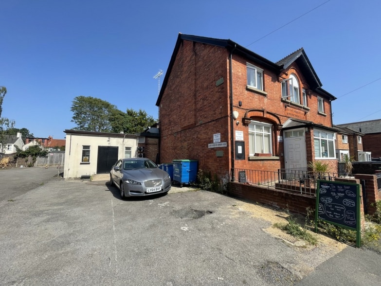 45 York Rd, Farnborough à vendre - Photo du bâtiment - Image 2 de 9