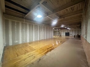 136 Collins Ave, Norwood, NC for lease Interior Photo- Image 2 of 14