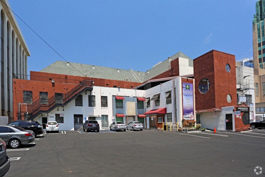 3100 Wilshire Blvd, Los Angeles, CA à vendre - Photo du bâtiment - Image 3 de 13