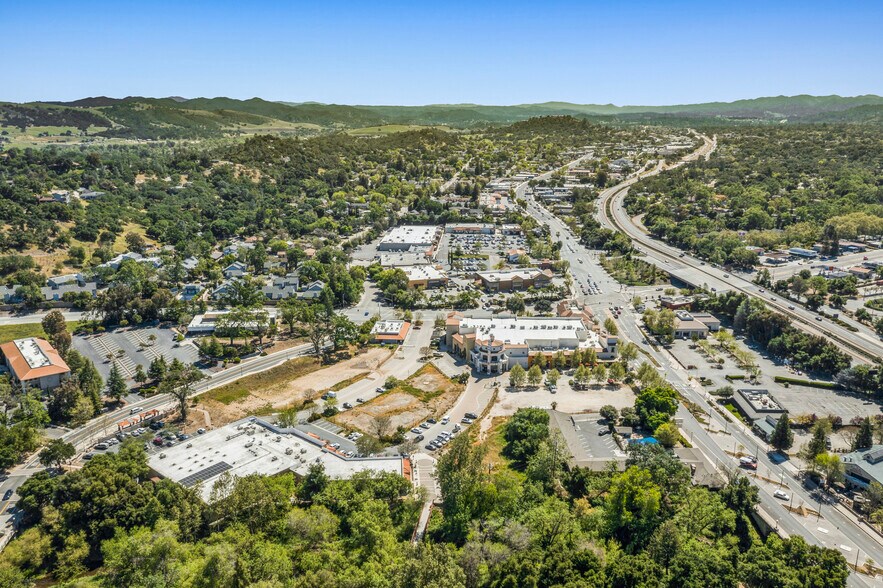 6917 El Camino Real, Atascadero, CA à vendre - Photo du bâtiment - Image 3 de 19