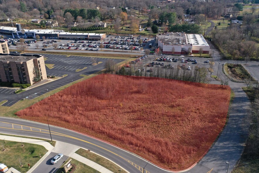 Mockingbird Lane and Northgate Drive, Johnson City, TN à vendre - Photo principale - Image 1 de 7