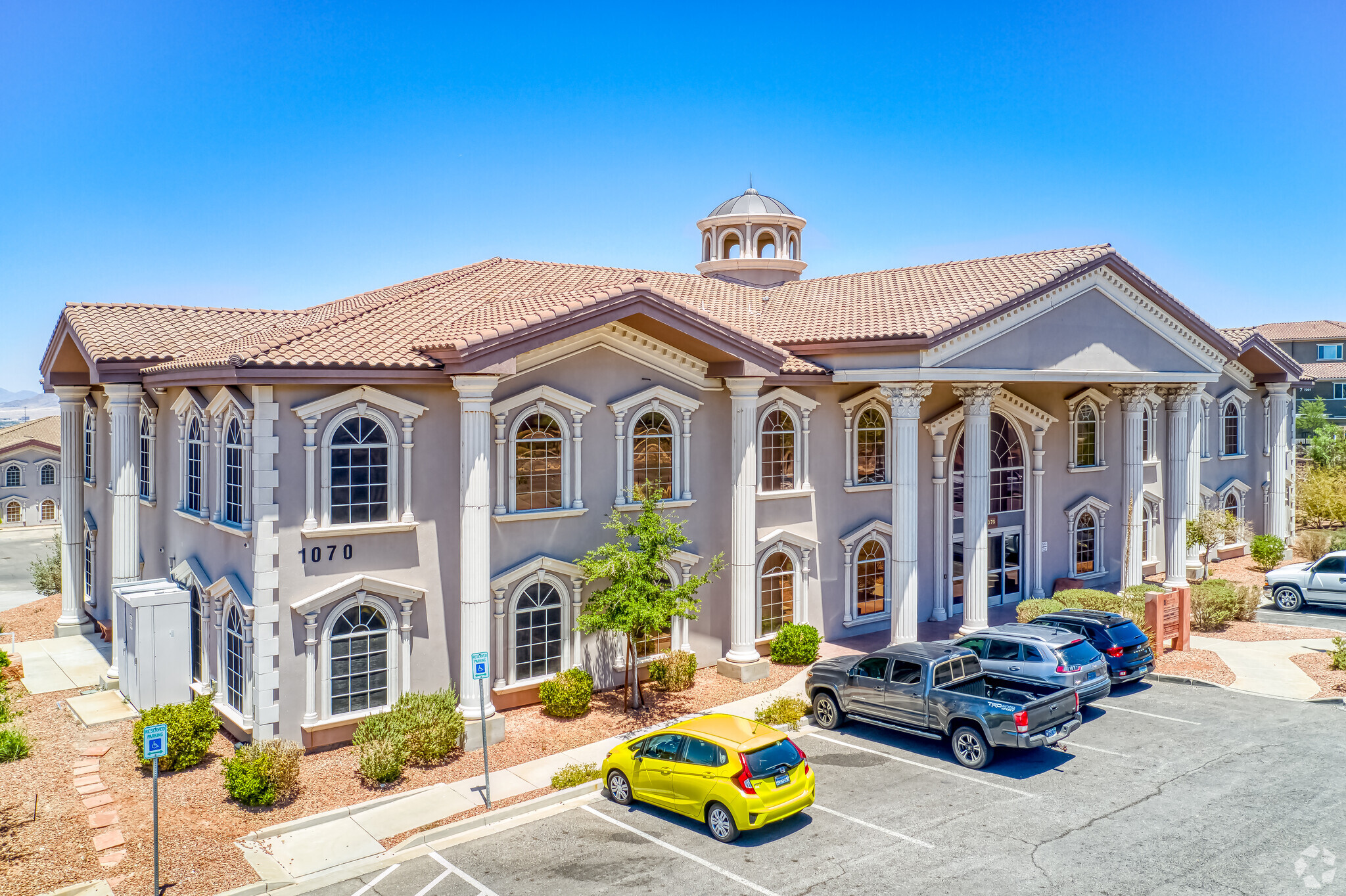 1070 W Horizon Ridge Pky, Henderson, NV for lease Primary Photo- Image 1 of 31