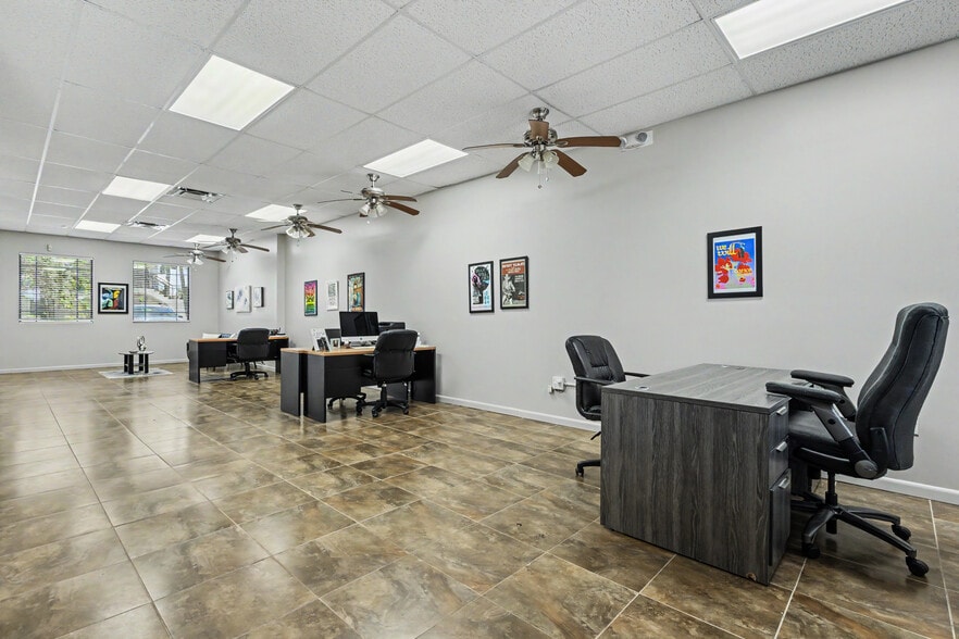 10600 Griffin Rd, Cooper City, FL for sale - Interior Photo - Image 2 of 25