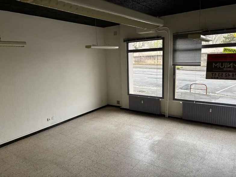 Retail in Lyon for lease - Interior Photo - Image 2 of 9
