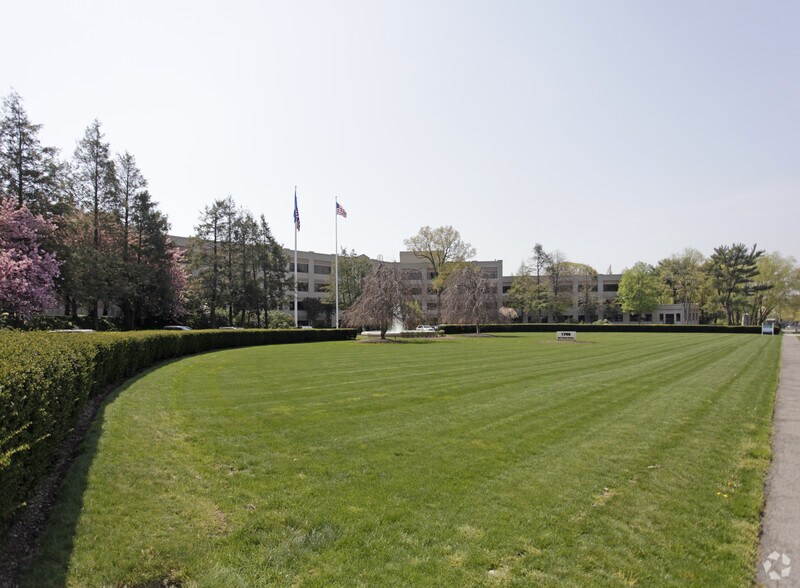 1700 E Putnam Ave, Old Greenwich, CT à louer - Photo du bâtiment - Image 2 de 41