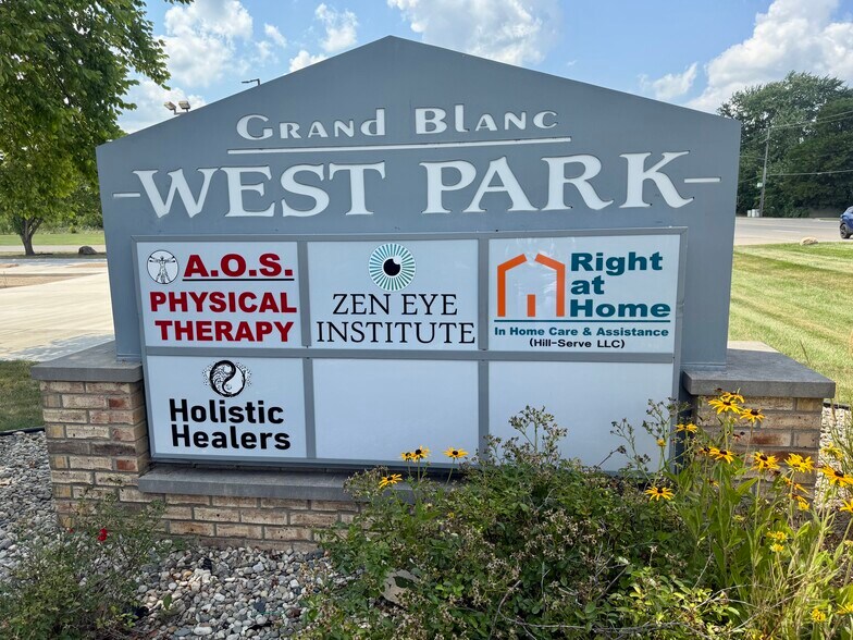 2240 E Hill Rd, Grand Blanc, MI à louer - Autre - Image 2 de 12