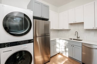 More details for 2028 N Oakley Ave, Chicago, IL - Multifamily for Sale