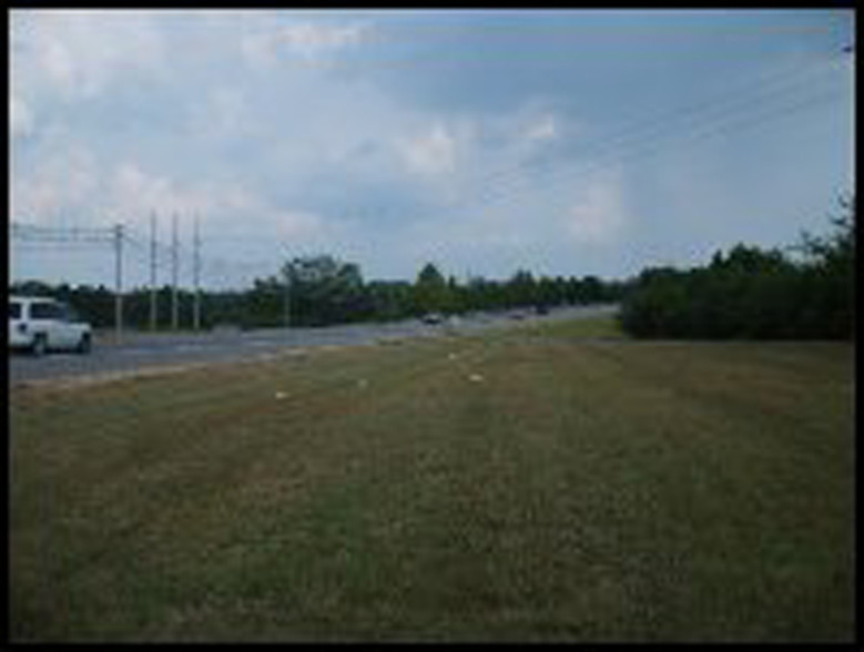 Hwy 68, Madisonville, TN à vendre - Photo principale - Image 1 de 1