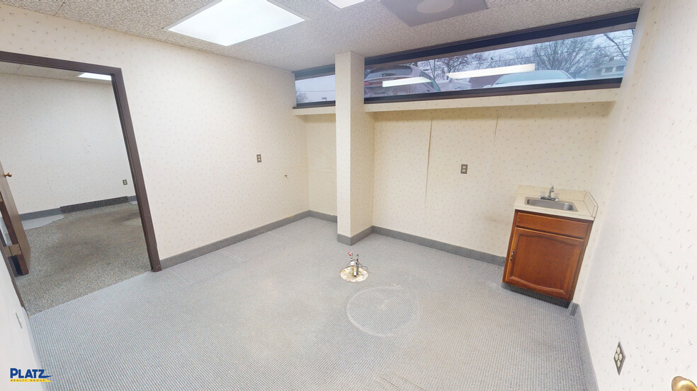 1515 E Market St, Warren, OH à vendre - Photo du bâtiment - Image 3 de 18