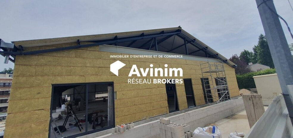 Retail in Avon for lease - Construction Photo - Image 3 of 4